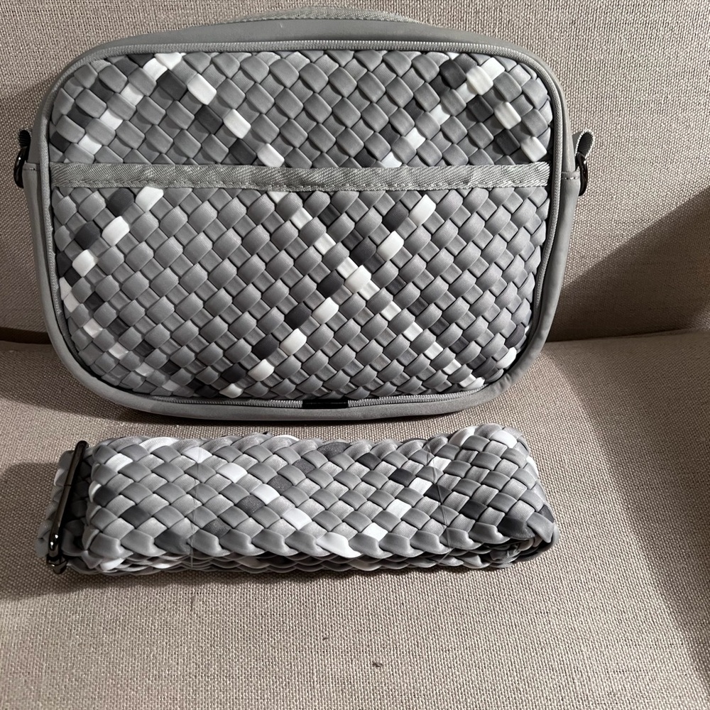 HAUTE SHORE Silver and Gray Woven Crossbody Bag - Picture 2 of 3